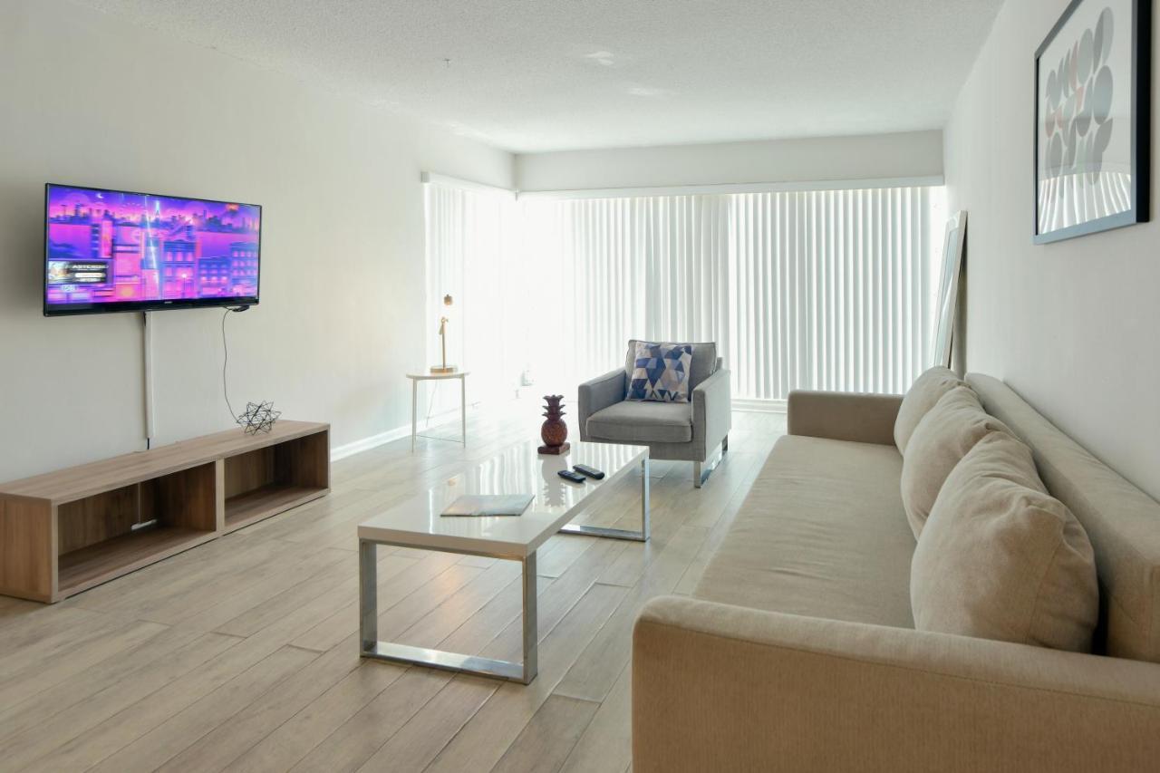 Designer River View Apartments Форт Лодърдейл Екстериор снимка