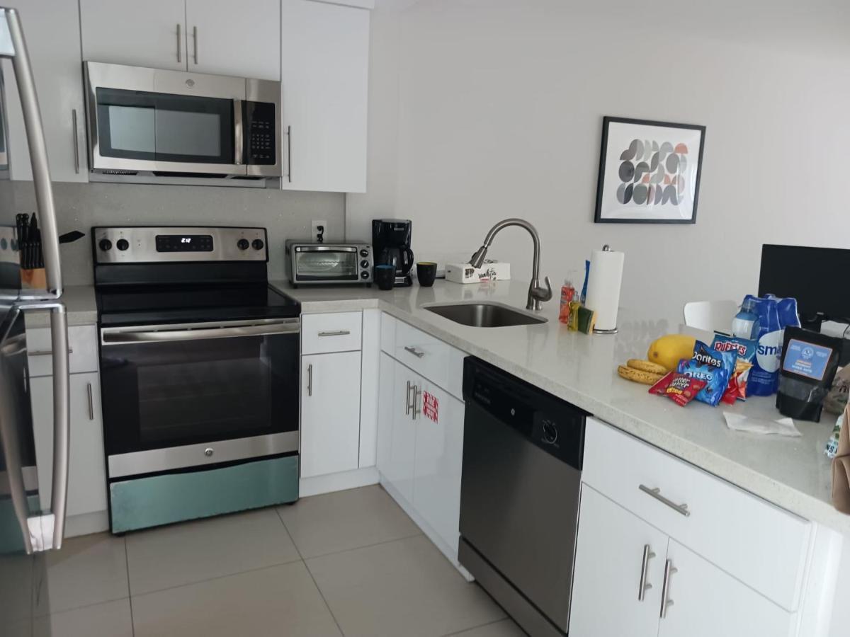 Designer River View Apartments Форт Лодърдейл Екстериор снимка