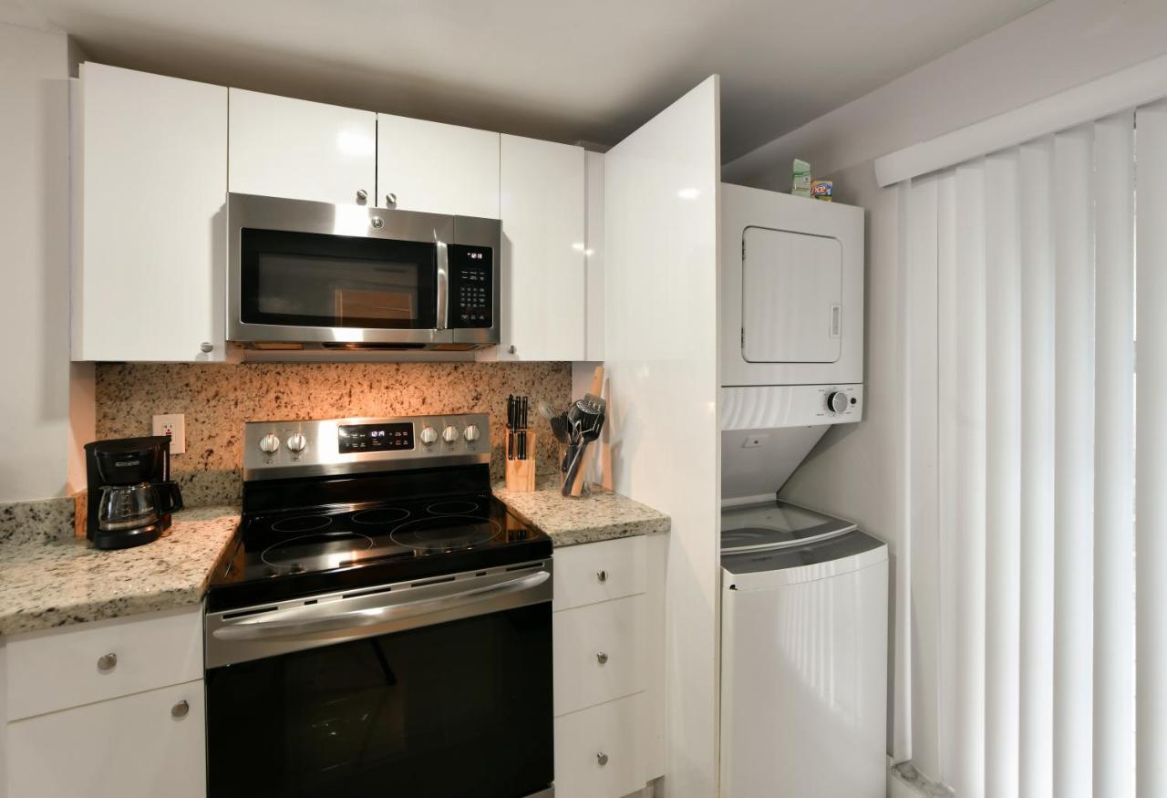 Designer River View Apartments Форт Лодърдейл Екстериор снимка
