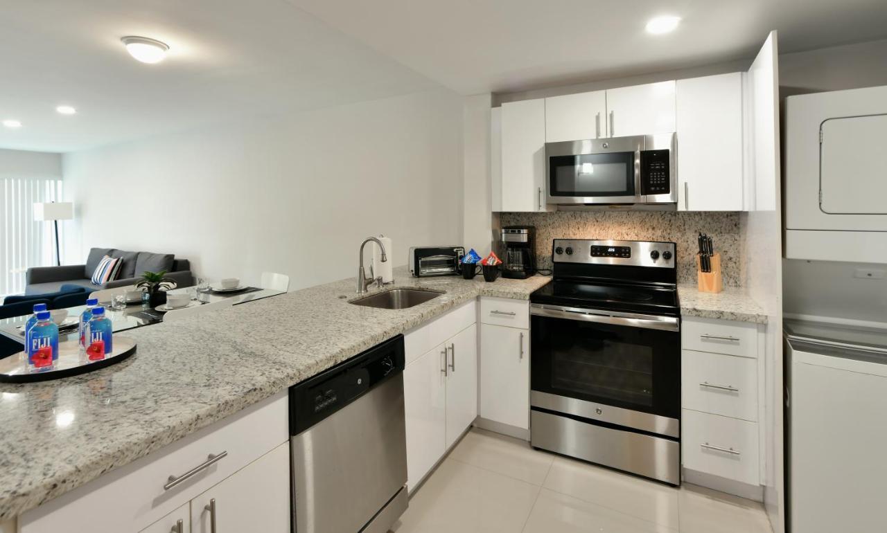Designer River View Apartments Форт Лодърдейл Екстериор снимка