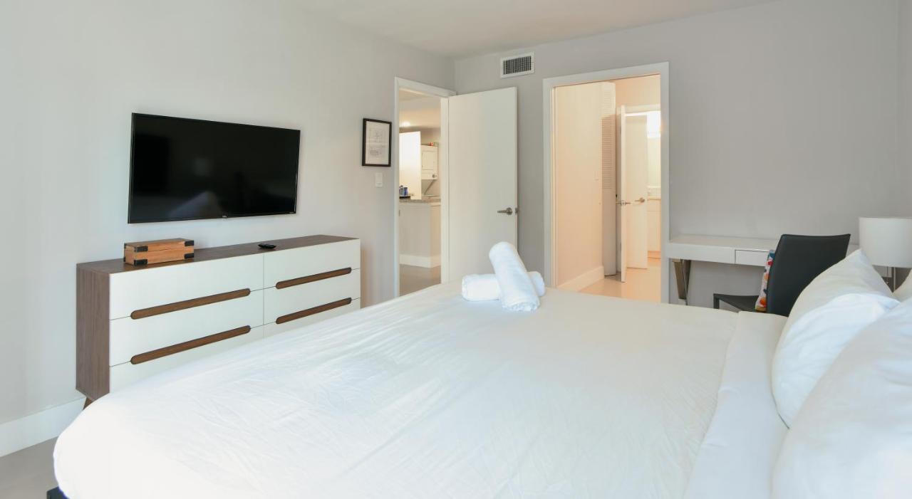 Designer River View Apartments Форт Лодърдейл Екстериор снимка