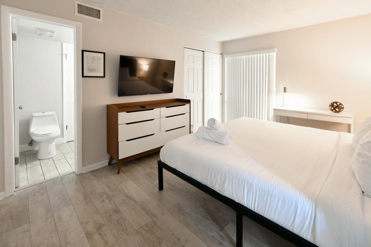 Designer River View Apartments Форт Лодърдейл Екстериор снимка