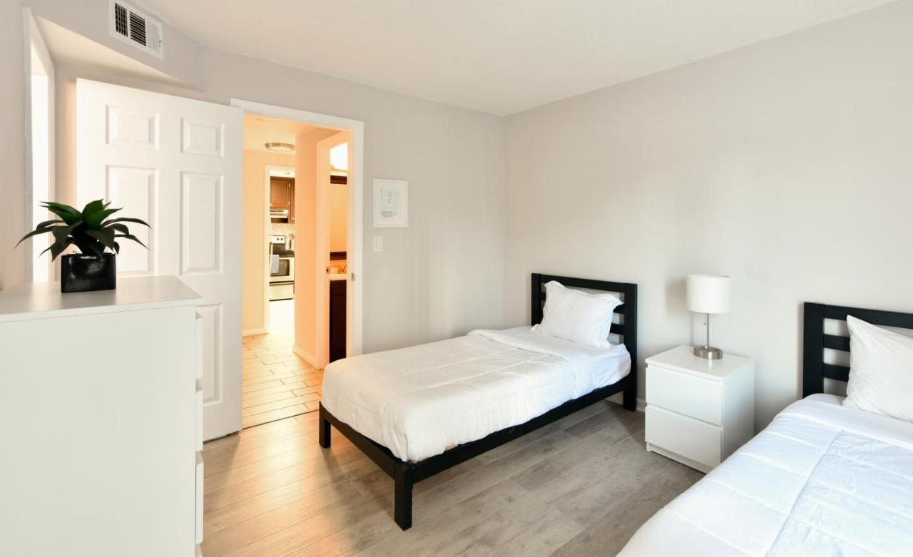 Designer River View Apartments Форт Лодърдейл Екстериор снимка