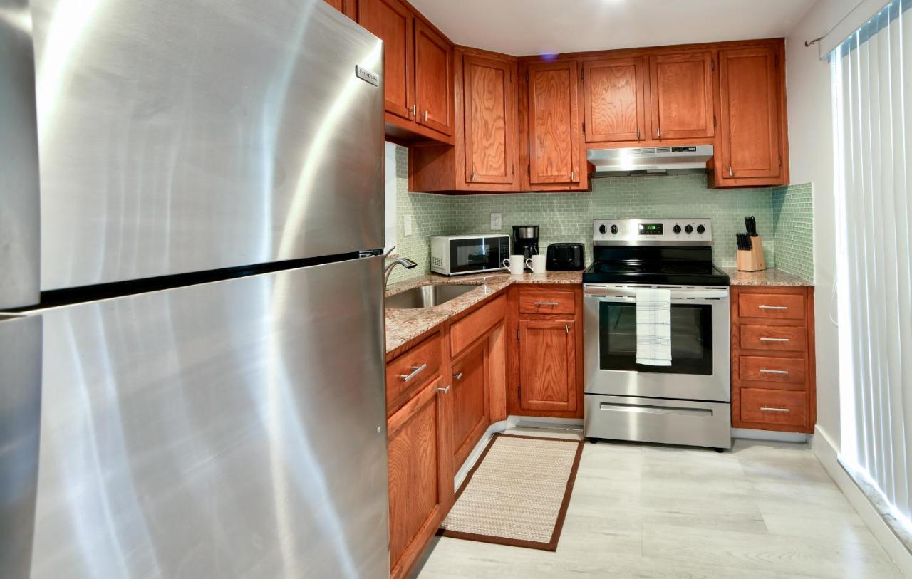 Designer River View Apartments Форт Лодърдейл Екстериор снимка