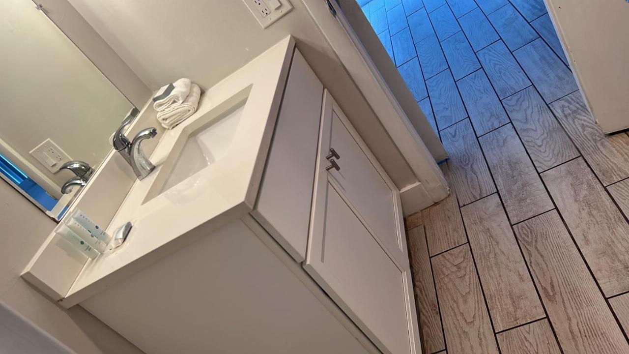 Designer River View Apartments Форт Лодърдейл Екстериор снимка